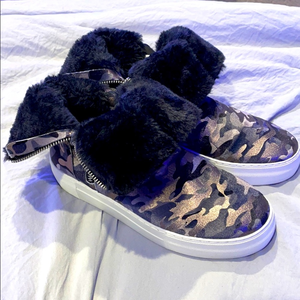 J/slide platform sneakers